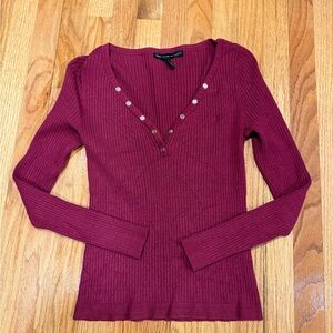 White House Black Market Burgundy Ribbed V-Neck Sweater
